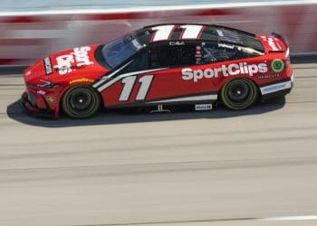 Denny Hamlin’s Epic Victory: Pit Crew’s Heroic Role in Next-Gen NASCAR Triumph