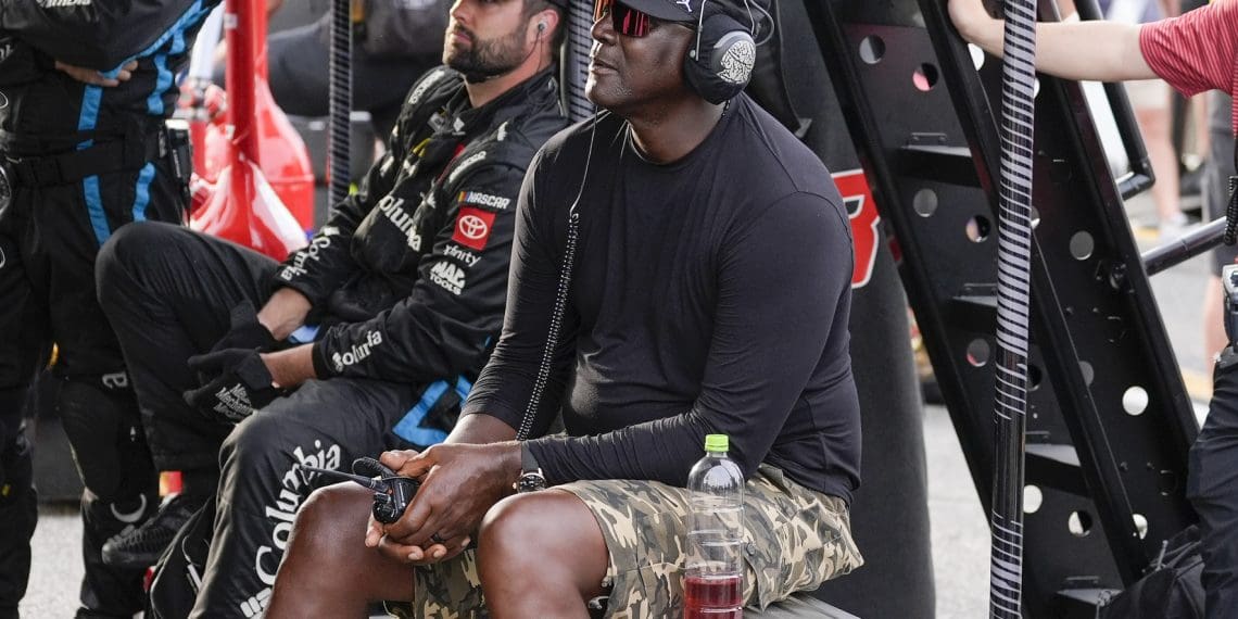 Shocking Revelation: Michael Jordan Denies Involvement in Bubba Wallace’s Race Manipulation