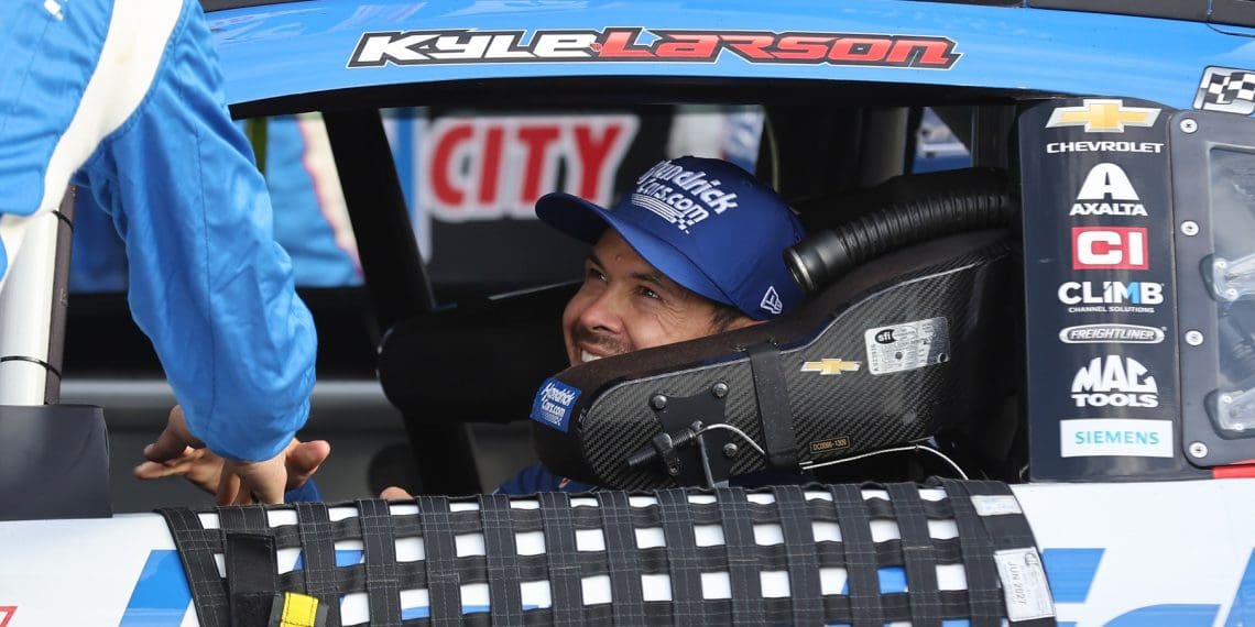 Kyle Larson’s Triumphant Victory: Dominance, Emotion, and a Touching Tribute at Bristol
