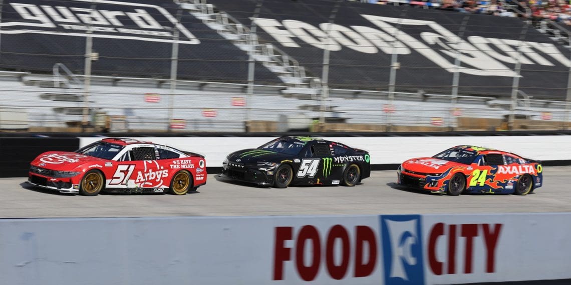 Hendrick Motorsports’ Catastrophic Blunder Costs William Byron Victory in Darlington