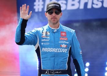 Denny Hamlin’s Heartfelt Tribute Amid Defeat at Bristol – Emotional Rollercoaster Unfolds