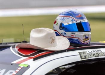 Carson Hocevar’s Heroic Pit Crew Saves Race Day in Heart-Stopping Near Miss Drama