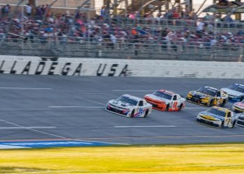 Dramatic NASCAR Talladega Wreck: Veteran’s Wisdom Saves Rookie’s Racing Dreams Amid Heartbreak