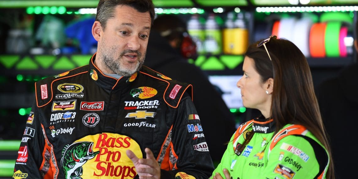 Tony Stewart’s Explosive Revelation: Near Career-Ending Incident with Danica Patrick’s Crew at SHR