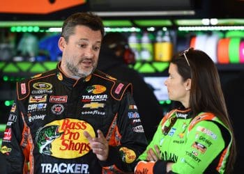 Tony Stewart’s Explosive Revelation: Near Career-Ending Incident with Danica Patrick’s Crew at SHR