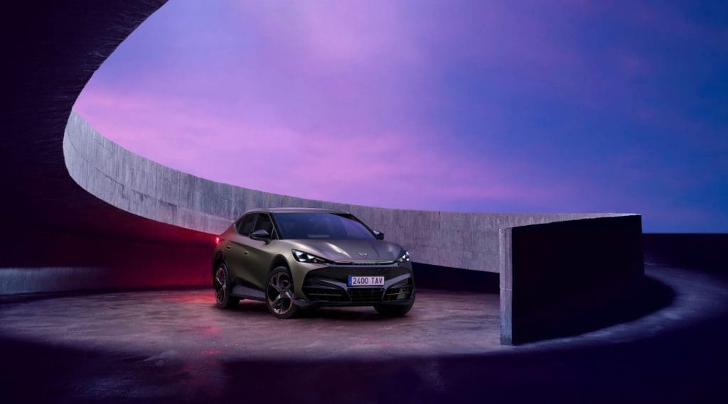 Cupra Tavascan ganha novas opções e detalhes arrojados