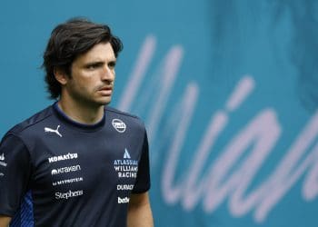 Carlos Sainz’s Heartbreak: Knocked Out of GP Miami F1 Qualifiers in Shocking Upset