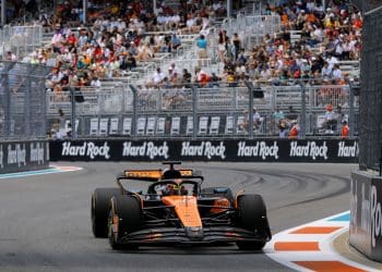 F1 Miami Grand Prix Practice Chaos: Piastri Reigns as Bearman’s Crash Upends Field