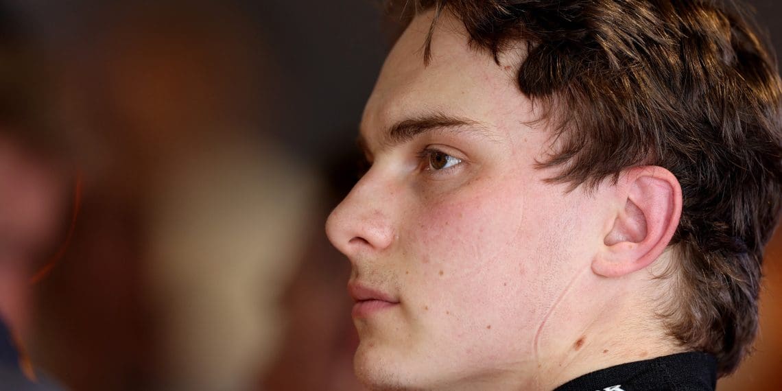 Oscar Piastri Defends Against Allegations of Weakness in Fiery Response to Alan Jones