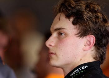 Oscar Piastri Defends Against Allegations of Weakness in Fiery Response to Alan Jones