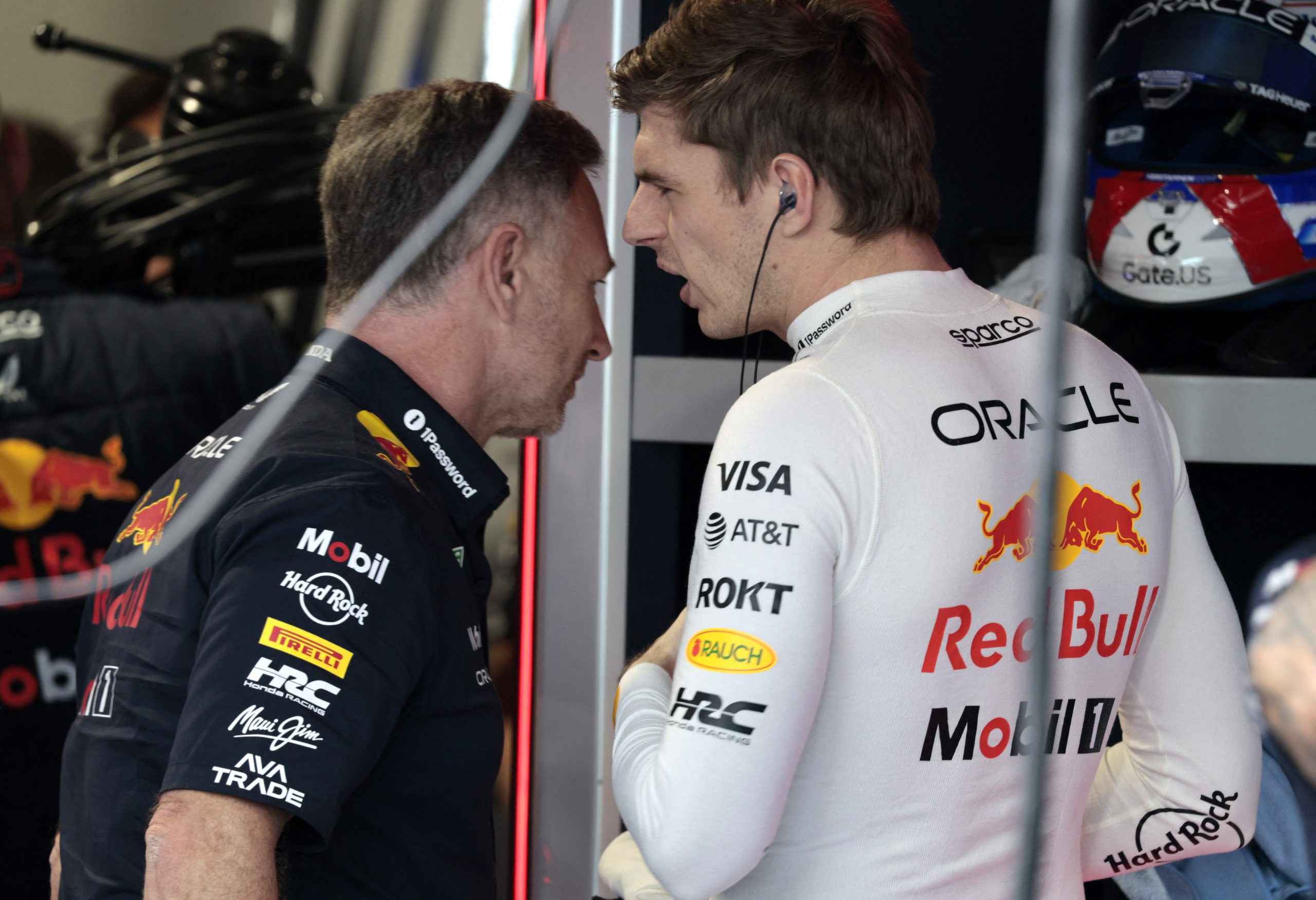 A Década Explosiva de Max Verstappen: Revelando o Drama Não Contado por Trás da Ascensão do Campeão da F1