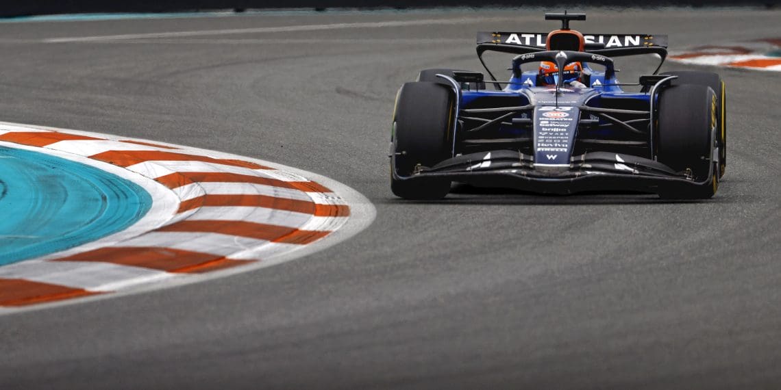 Alex Albon’s Dazzling Triumph: 5th Place Victory Amidst Intense Sainz Rivalry