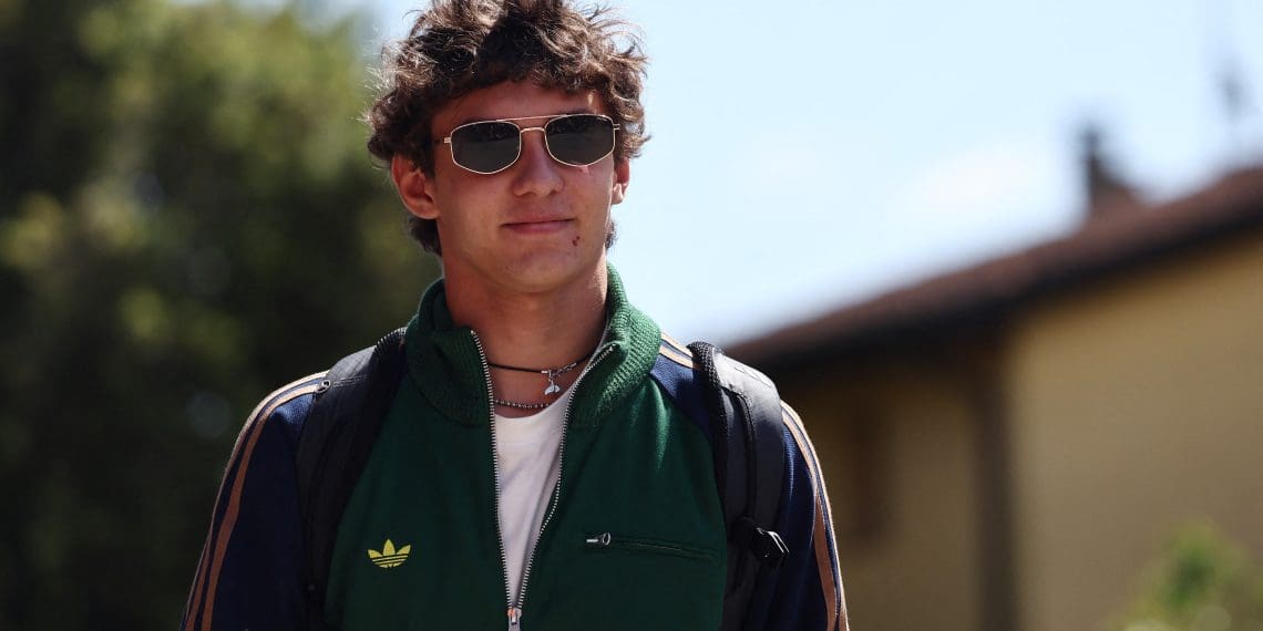 Lewis Hamilton’s Empowering Message Unveiled: Astonishing Advice for Rising Star!