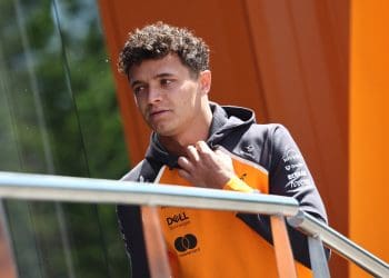 Norris Abandons Social Media Amid F1 Title Showdown, Piastri Braces for Clash