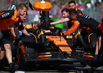 Oscar Piastri Surpasses Lando Norris in Thrilling Showdown at Emilia-Romagna Grand Prix