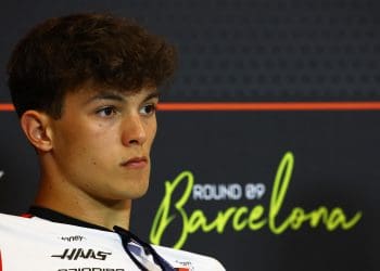 Ollie Bearman urged to deliver flawless performance by Haas F1 boss Komatsu