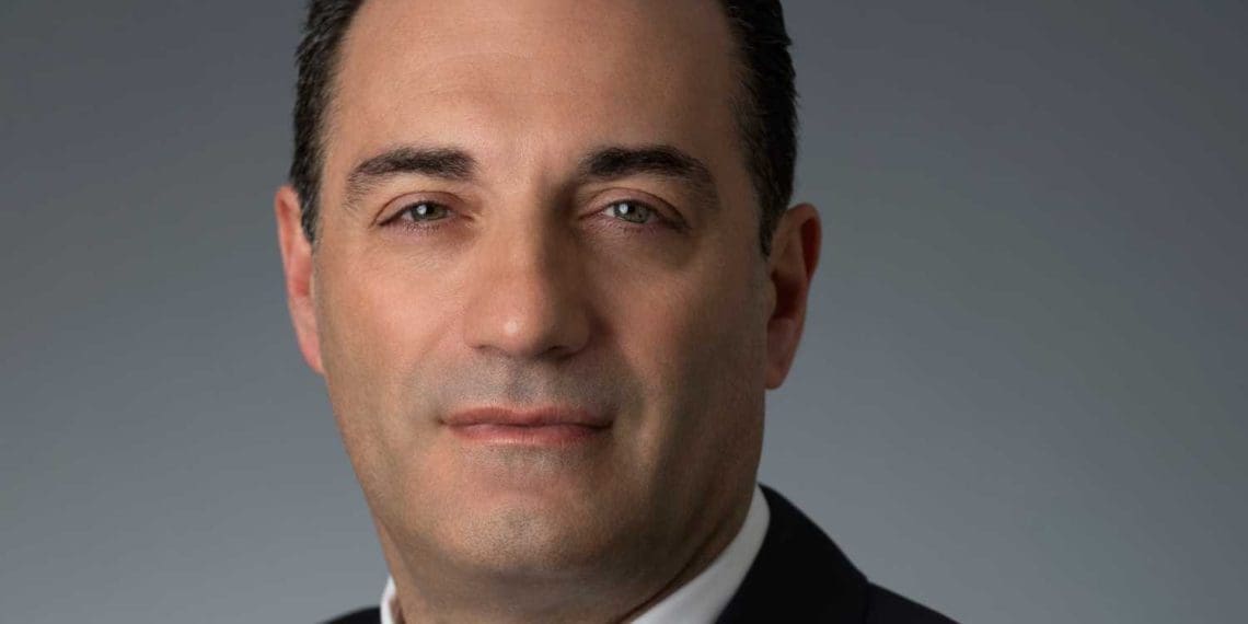 Novo CEO da Stellantis escolhe a Europa para o primeiro “tour” pela empresa