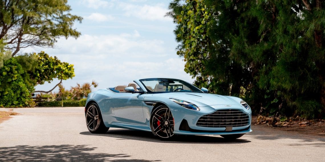 DB12 Volante Palm Beach Edition: um “one-off” para andar de cabelos ao vento