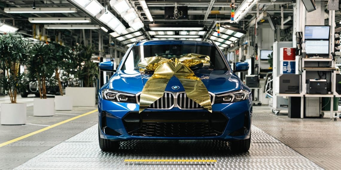 Sabe quanto veículos eletrificados já produziu a BMW?