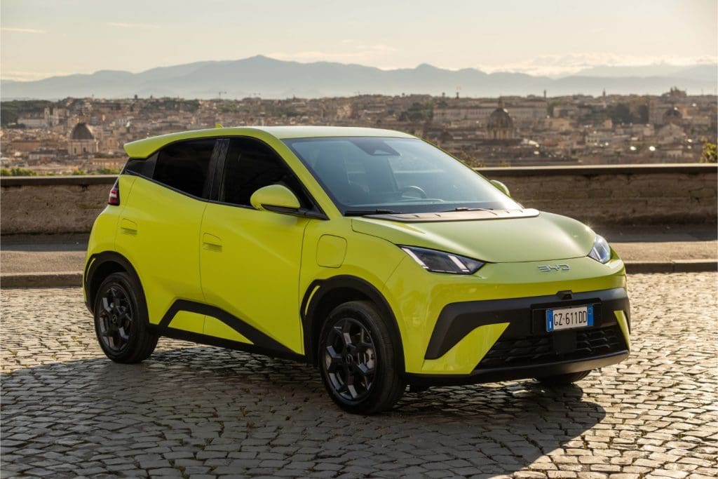 Dolphin Surf: a onda citadina da BYD chega à Europa