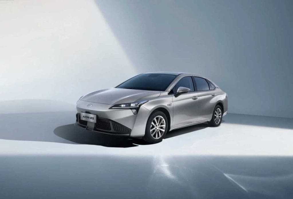 Chines GAC lança primeiros modelos elétricos no Brasil e estuda construção de fábrica