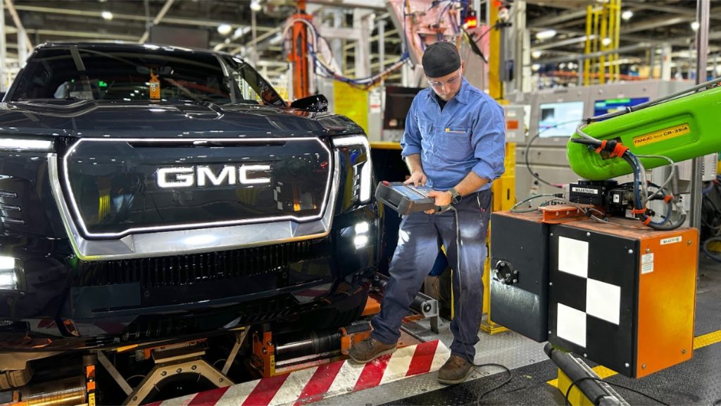 Setor automóvel norte-americano critica acordo comercial entre os EUA e a Grã-Bretanha