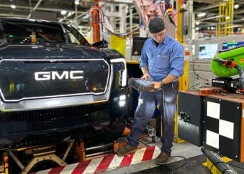 Setor automóvel norte-americano critica acordo comercial entre os EUA e a Grã-Bretanha