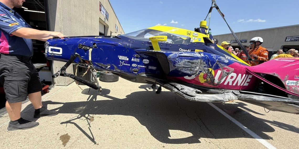 Kyle Larson’s Heart-Stopping Crash Shocks Indy 500 Practice – High Drama Unfolds!