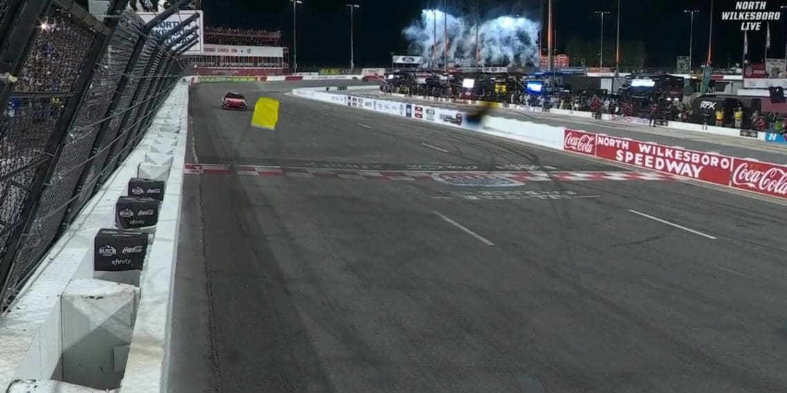 Flag Fiasco: Mike Joy Mocks Michael Waltrip’s All-Star Race Mishap – Dramatic Caution Drop