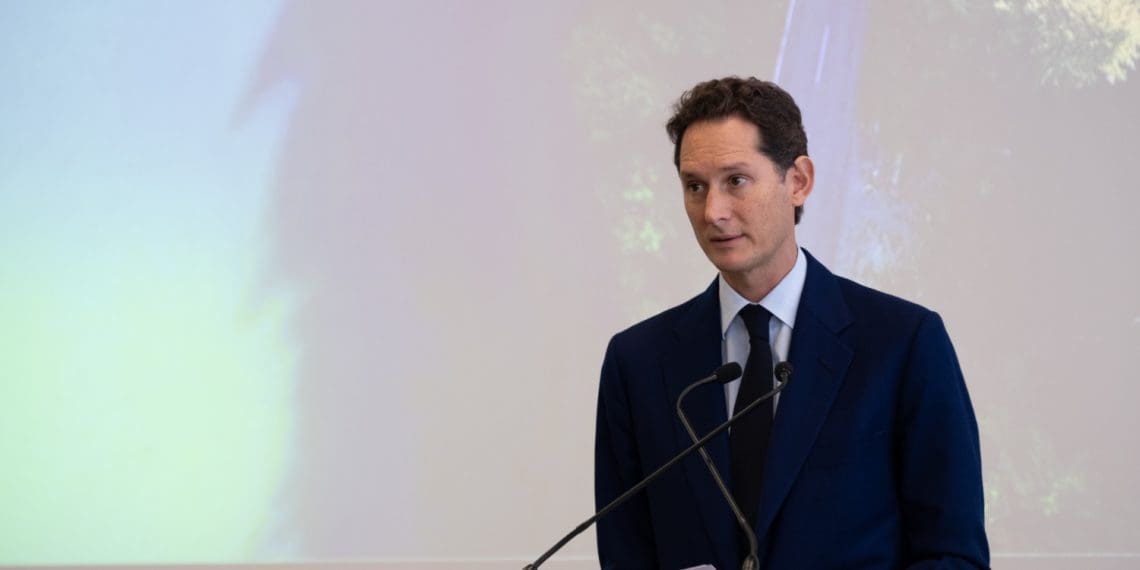 Presidente da Stellantis nega negociações para fusão com a Renault