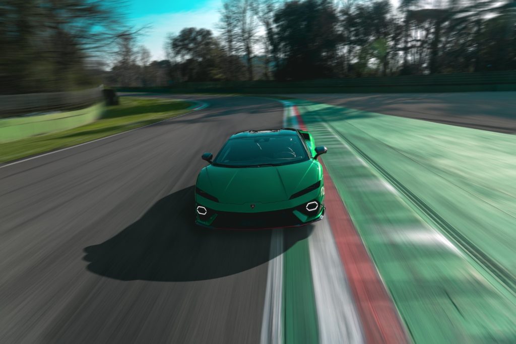 Receita da Lamborghini cresce 29,6% no 1.º trimestre de 2025
