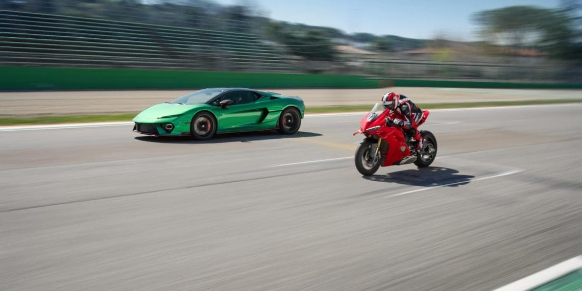 Lamborghini Temerario enfrenta a Ducati Panigale V4