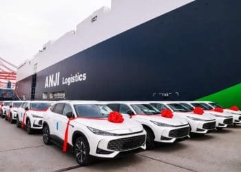 MG: maior navio de transporte de carros do mundo zarpou para a primeira viagem