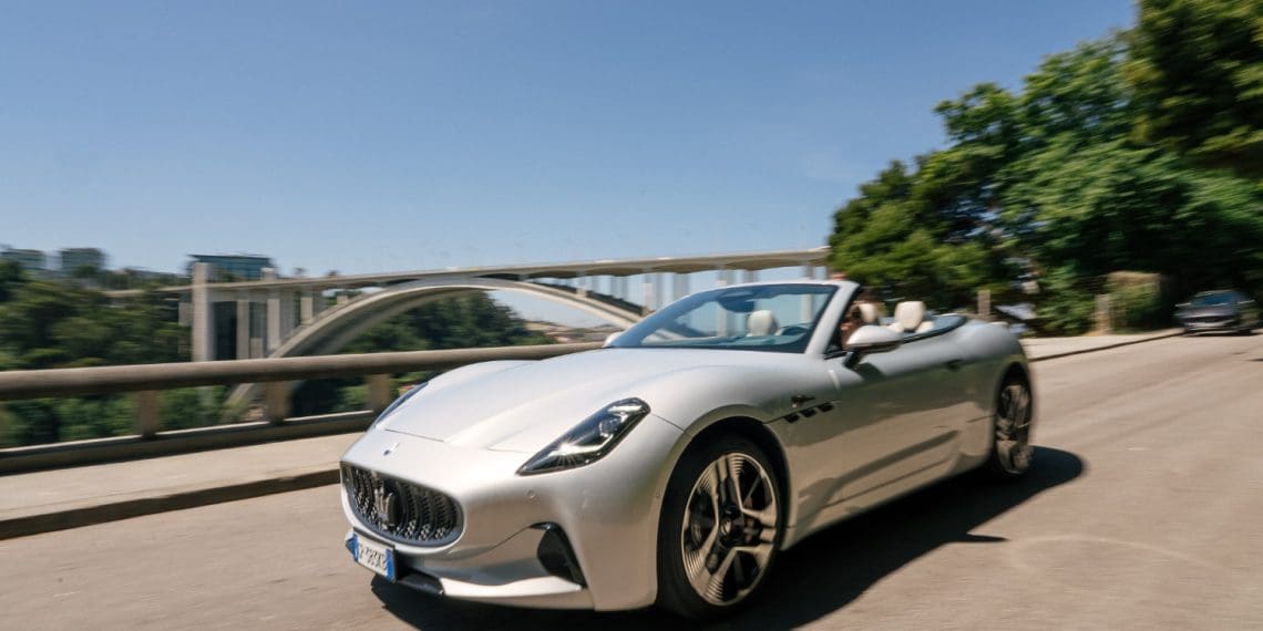 Maserati GranCabrio Folgore chega ao mercado nacional a tempo do verão