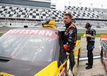 Hollywood’s Heartbreak: Frankie Muniz Jr.’s NASCAR Crisis Signals Shocking Departure