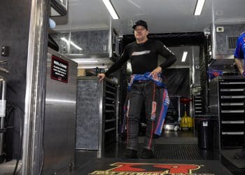 Tony Stewart’s Shocking Revelation: «I Was Not a Good Person» in NASCAR Glory Days