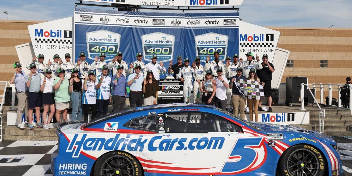 Kyle Larson’s Record-Breaking Triumph Surpasses NASCAR Legends in Monumental Victory!
