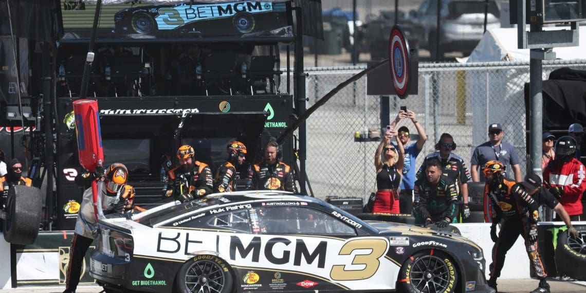 Racer’s Paradise: Austin Dillon’s Passion Ignites for Homestead’s Championship Showdown