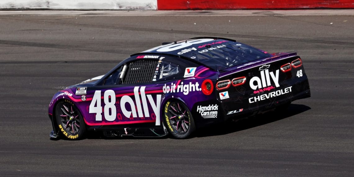 NASCAR Star Alex Bowman’s Emotional Tribute to Legend Jimmie Johnson’s Landmark 700th Start