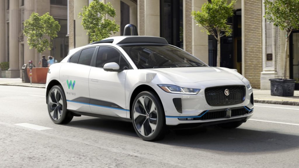 Waymo e Magna vão produzir veículos autónomos nos EUA