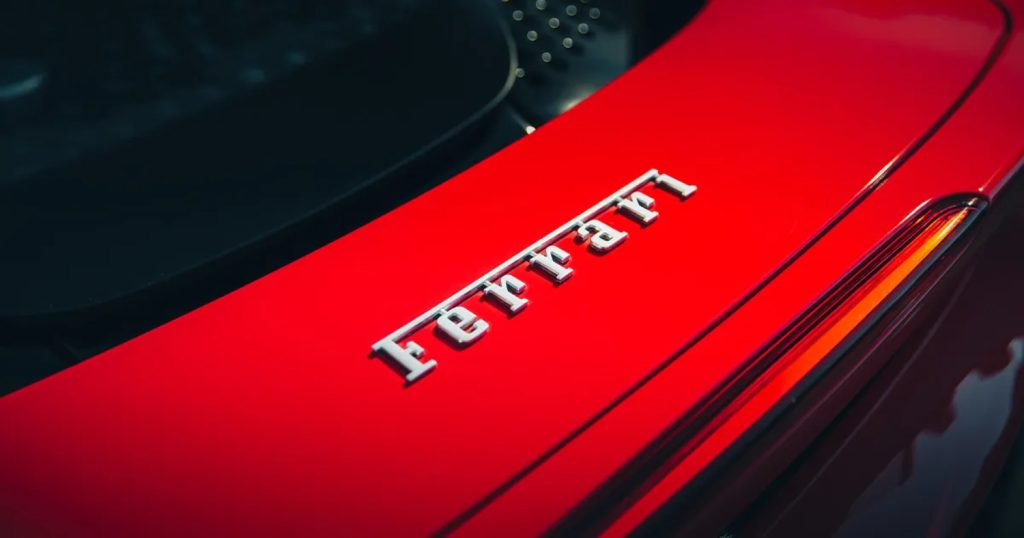 Ferrari 100% elétrico vai chegar ao mercado em outubro de 2026