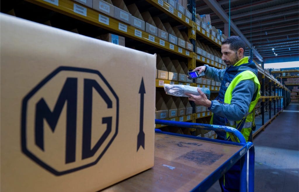 MG inaugura armazém de peãs para a Península Ibérica