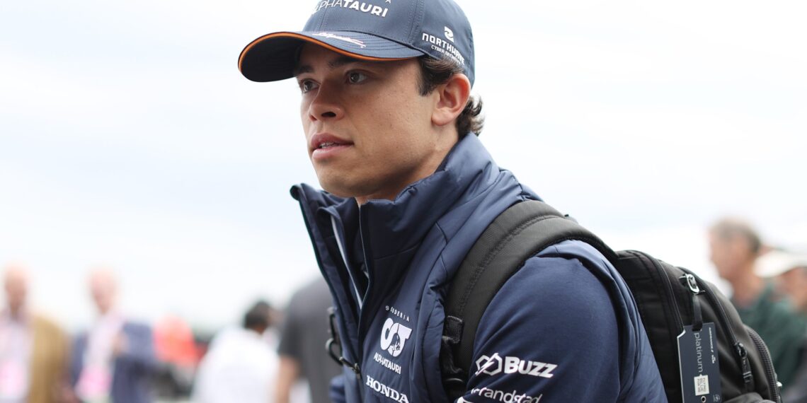 Nyck de Vries‘ Controversial Move Sparks Fierce Debate Among Formula E Drivers