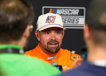 Ricky Stenhouse Jr. Shocks NASCAR World with Sudden Spotter Replacement at Pocono