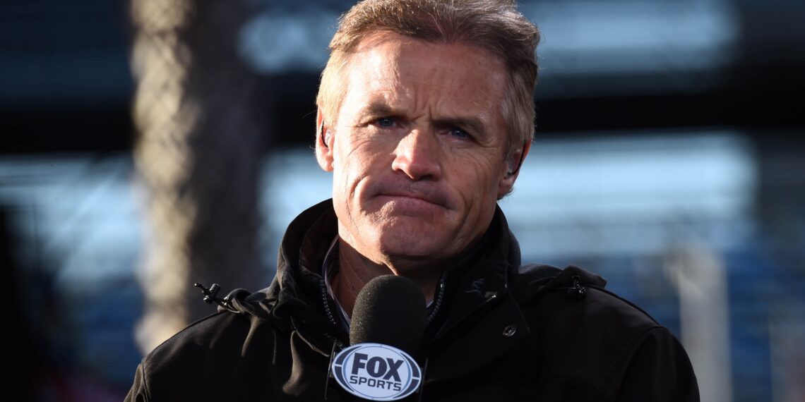 Kenny Wallace Reveals Mark Martin’s Explosive NASCAR Critique: “My Achievements Diminished