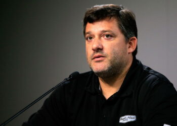 Dodge Ram’s NASCAR Revival: Tony Stewart’s Potential Return as Team Owner in 2026