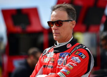 Kevin Harvick’s NASCAR Reign Threatened by Mexico Triumph: A Warning for the Circuit