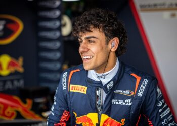 Arvid Lindblad Triumphs: Red Bull Junior Gets F1 Super License at 17