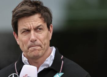 Toto Wolff’s Dire Warning: ‚Never Confident‘ Amid ‚Different Ball Game‘ Challenge