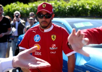 Lewis Hamilton Unveils Master Plan to Transform Ferrari: „Revolutionizing the F1 Crown“